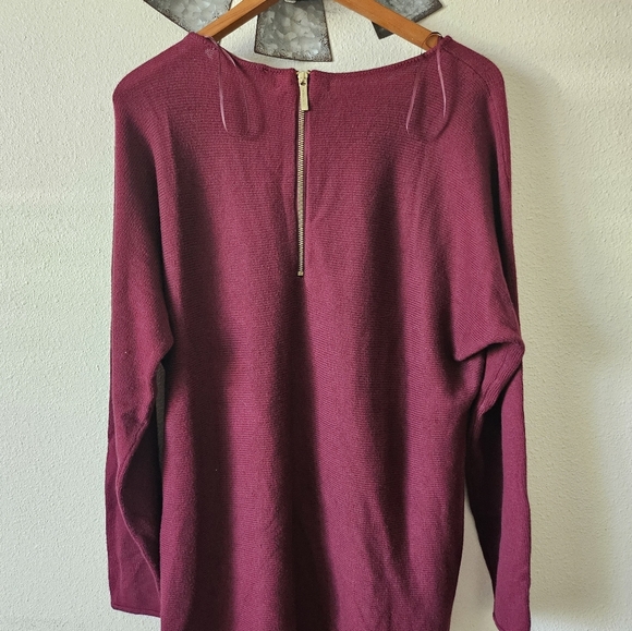 Michael Kors Burgundy Long Sleeve Sweater with a zipper on the Back Size XL. - Picture 6 of 10